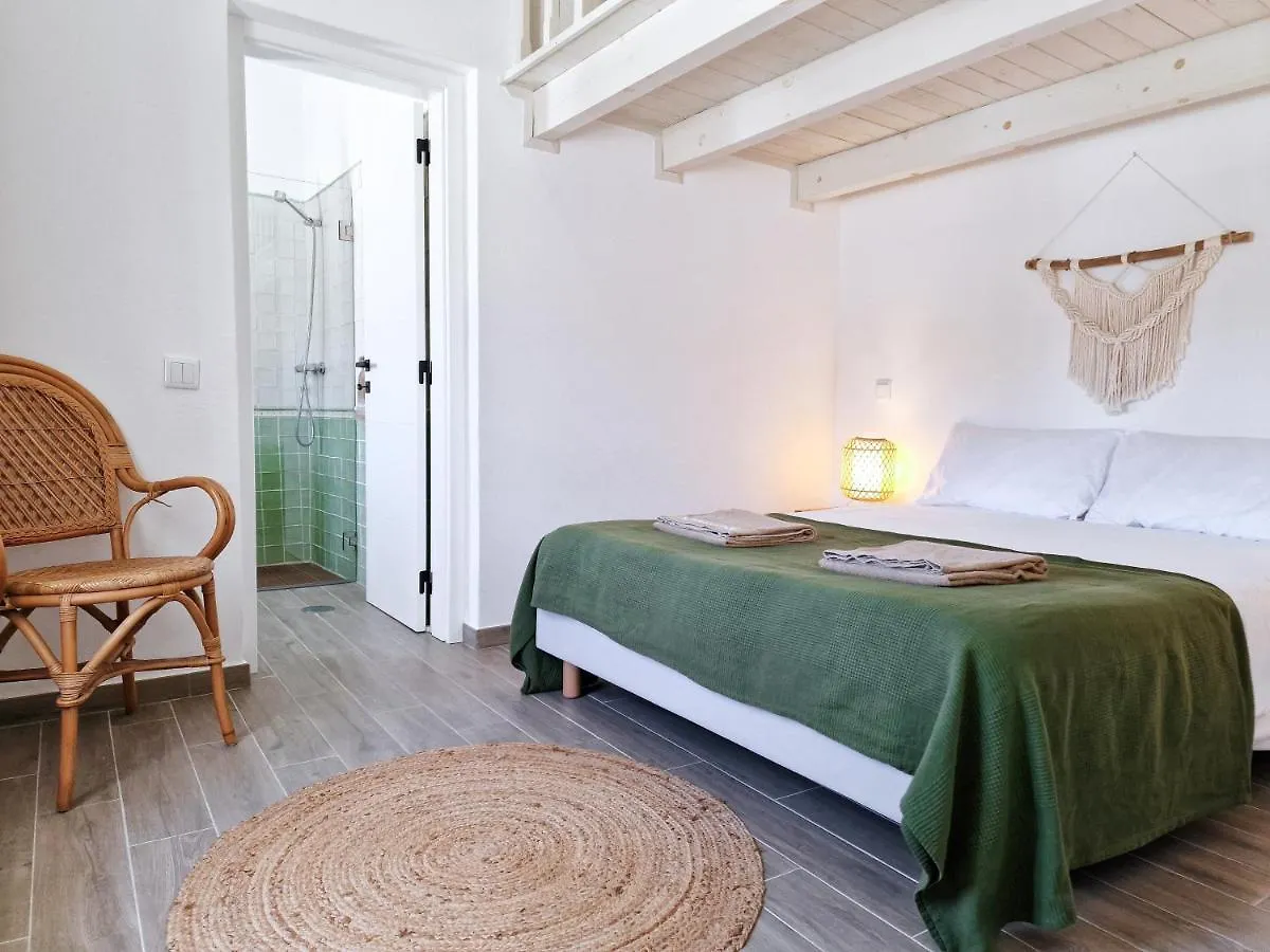בנאגיל Casa Verde - Beach House, Private Terrace & Pool 0*,
